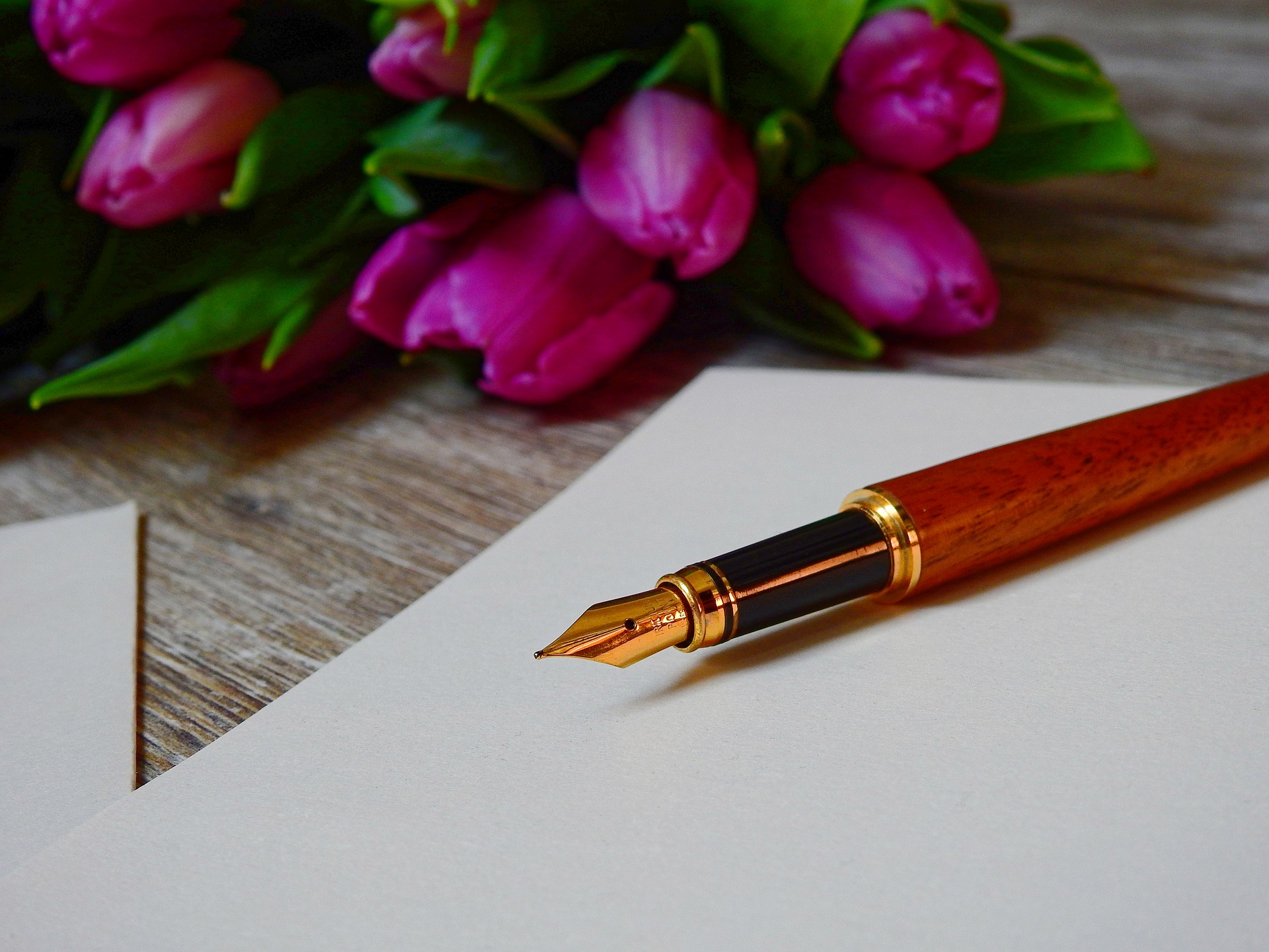 writing paper pen flowers