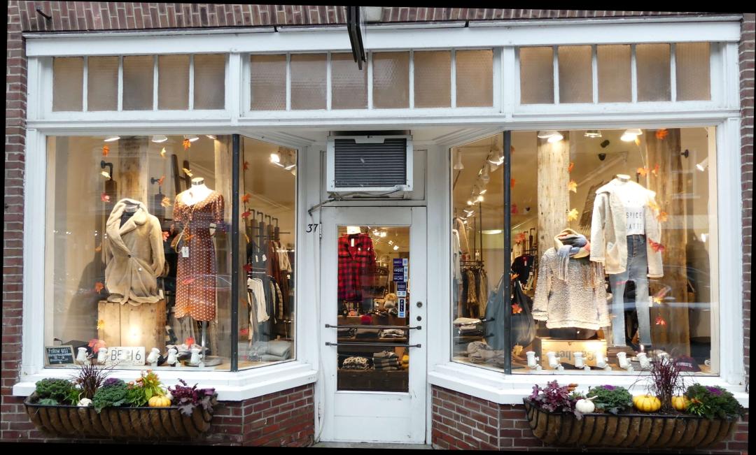 Photo of 37 Central Clothiers downtown Woodstock, Vermont store
