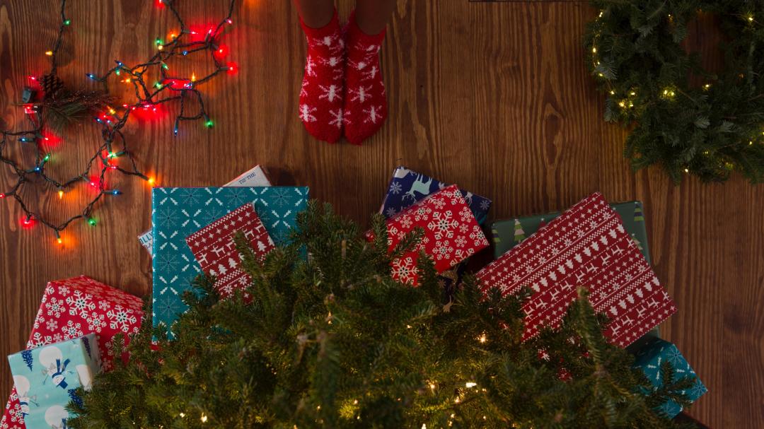 Christmas tree and presents