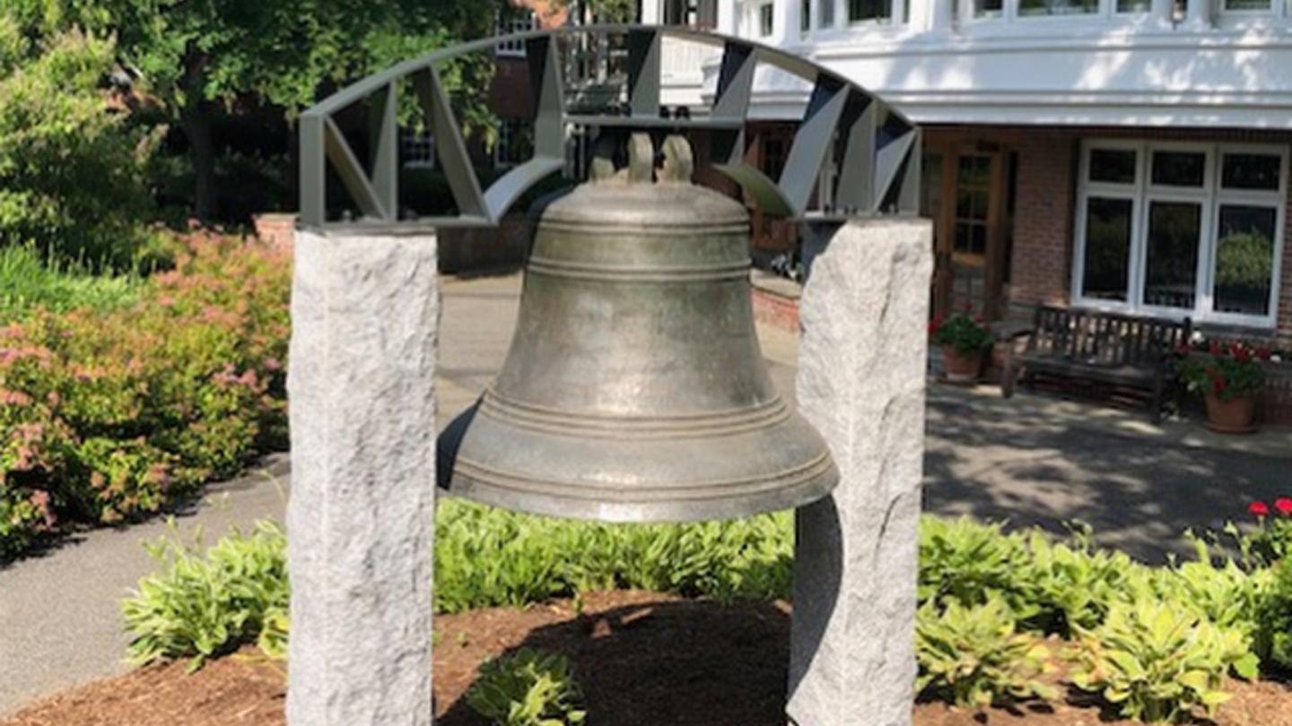 Revere Bell Inn South Lawn