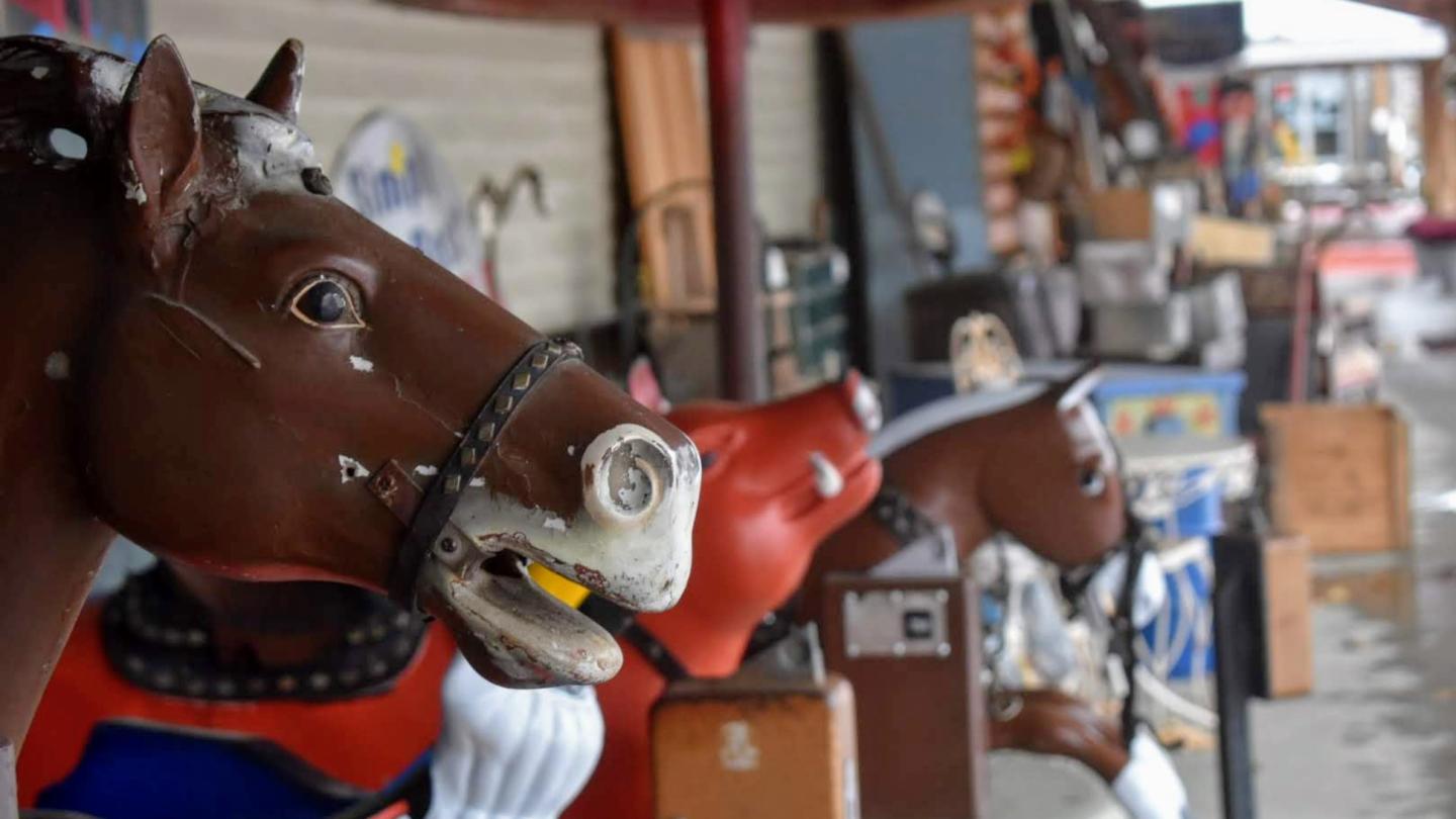 Vermont Antique Mall horses