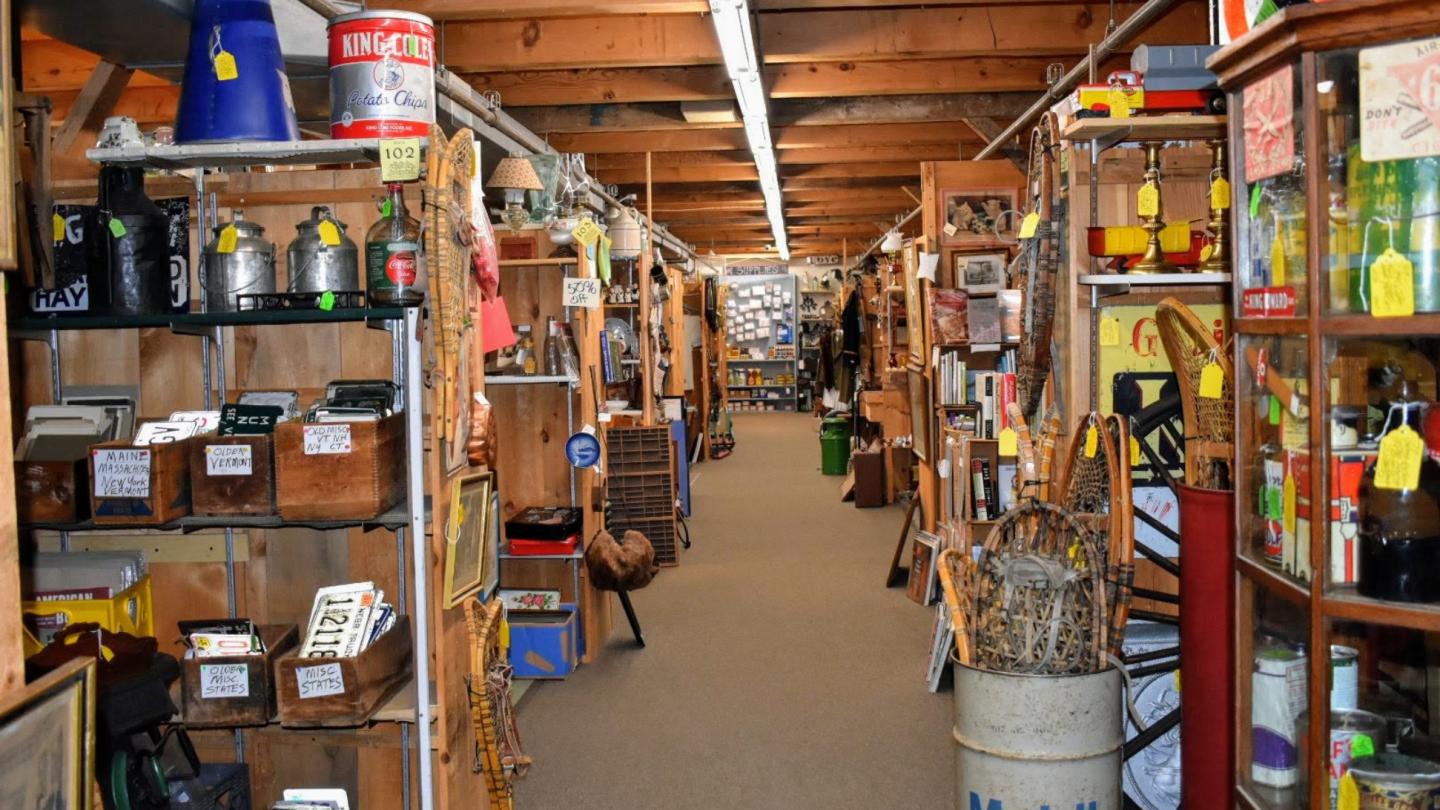 Vermont Antique Mall inside