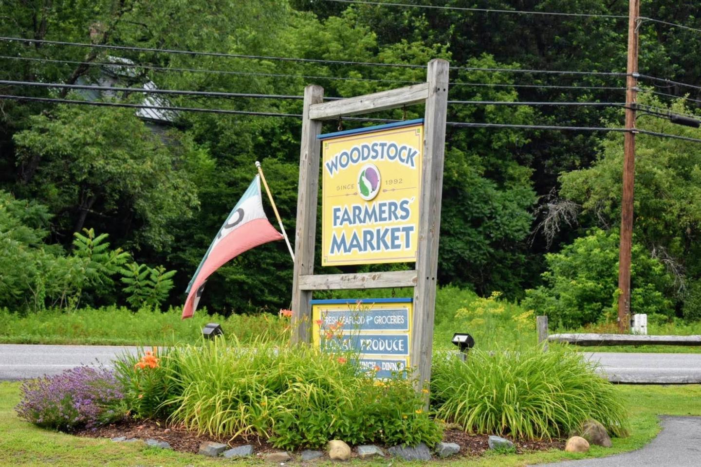 Woodstock Farmers Market sign