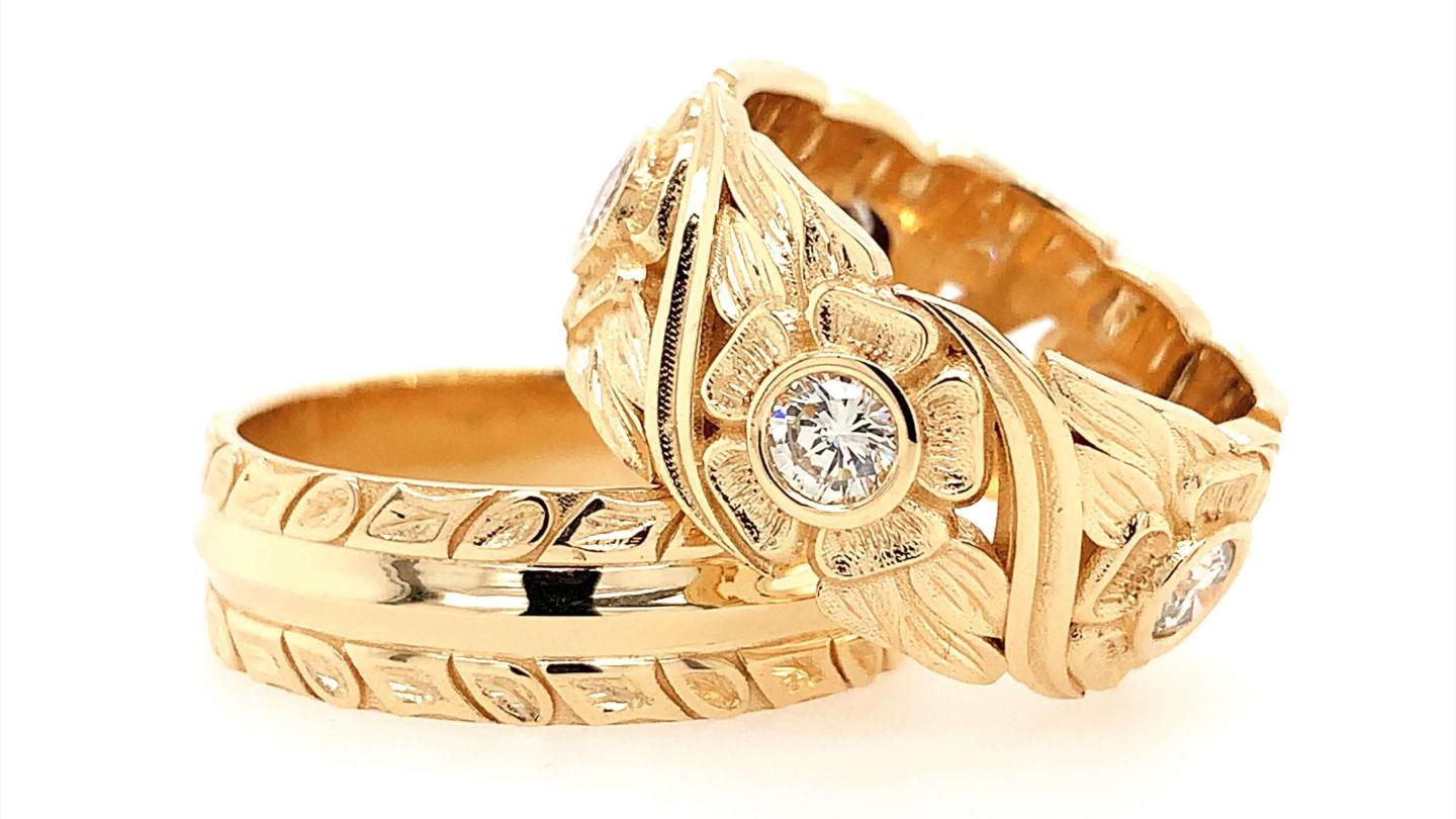 Custom wedding rings