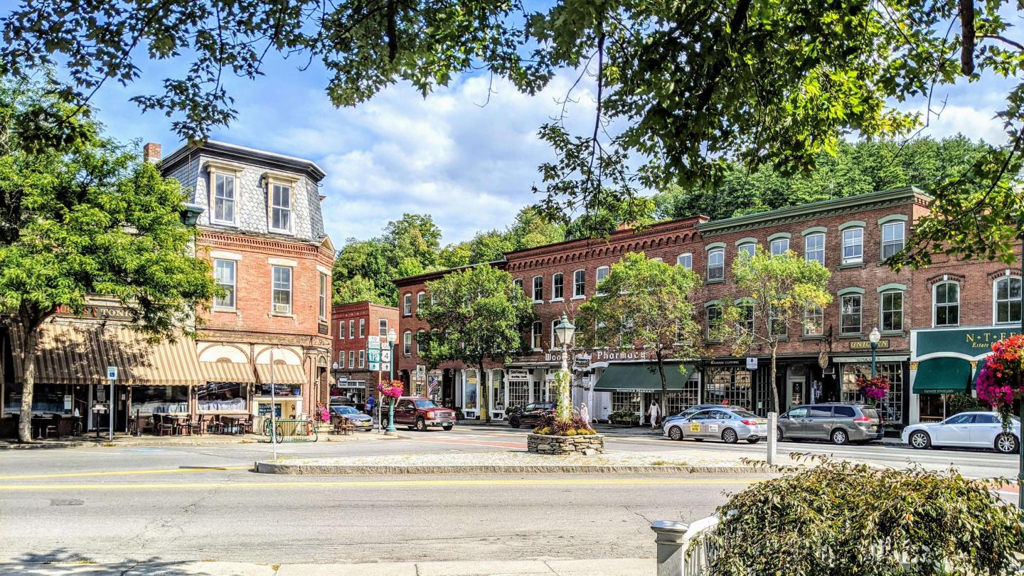 Woodstock summer village central and elm streets