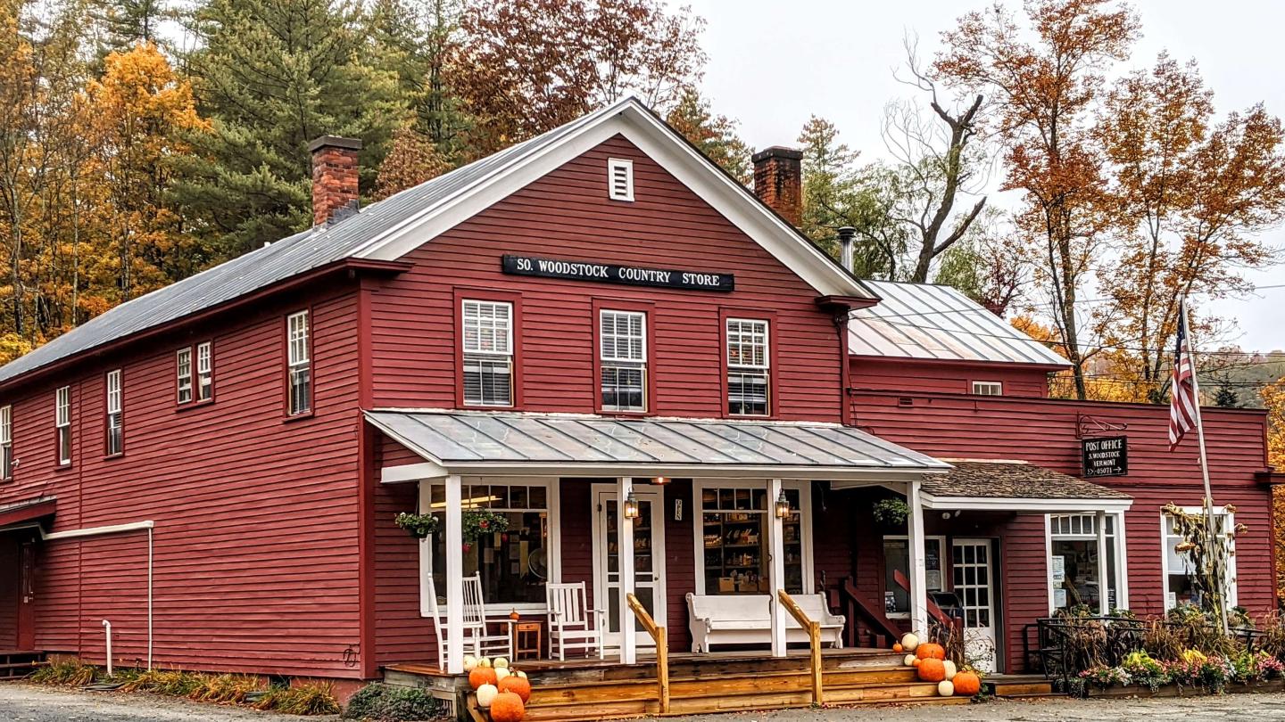 South Woodstock Country Store autumn foliage fall