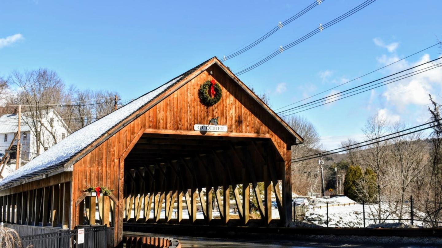 Quechee Covered Bridge close