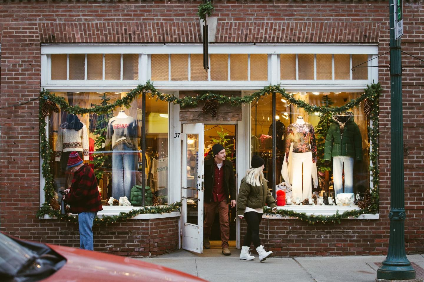Holiday Shopping Couple