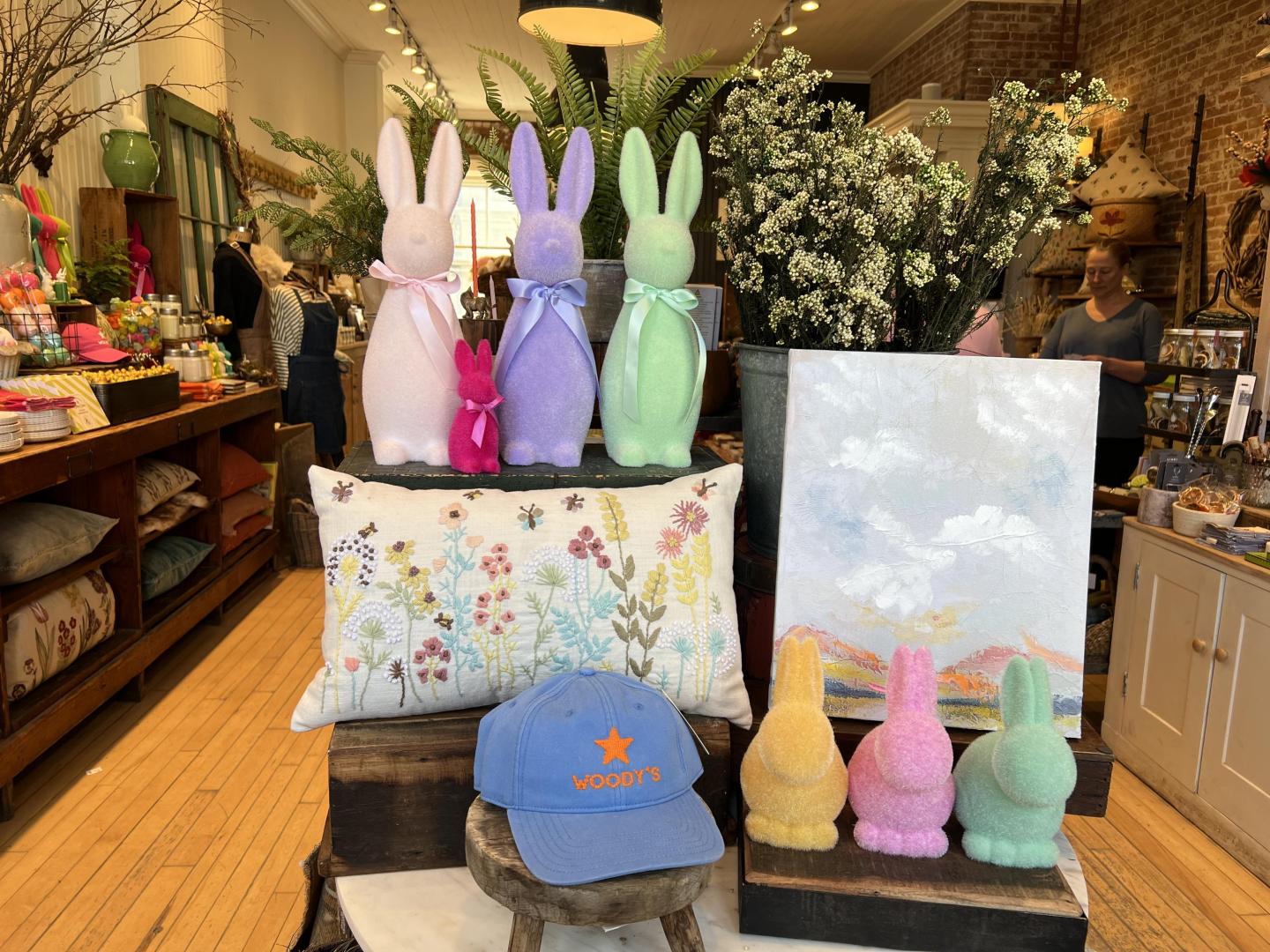 Woody's Shop Easter