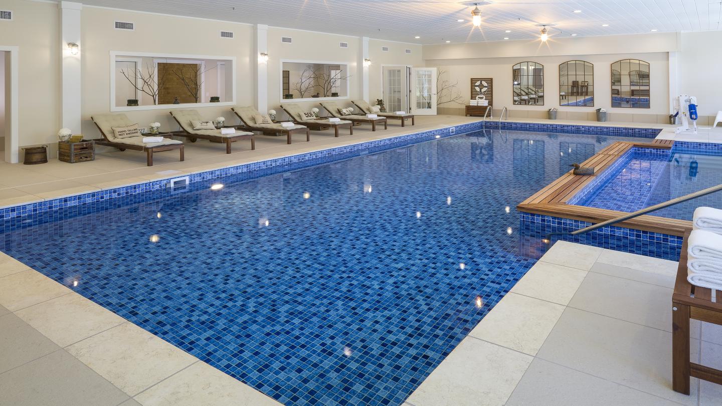 Indoor pool & hot tub