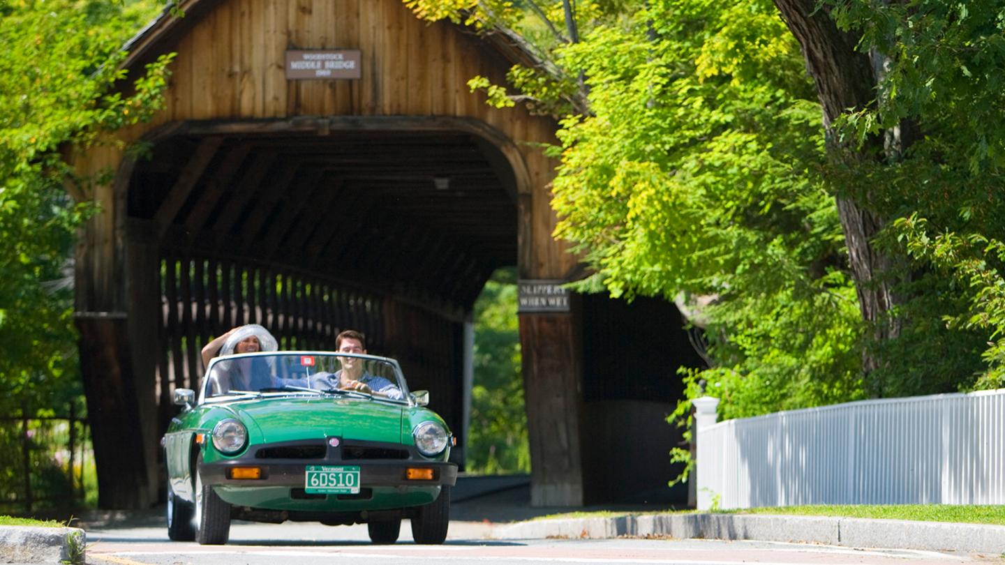 Driving through Middle Covered Bridge
