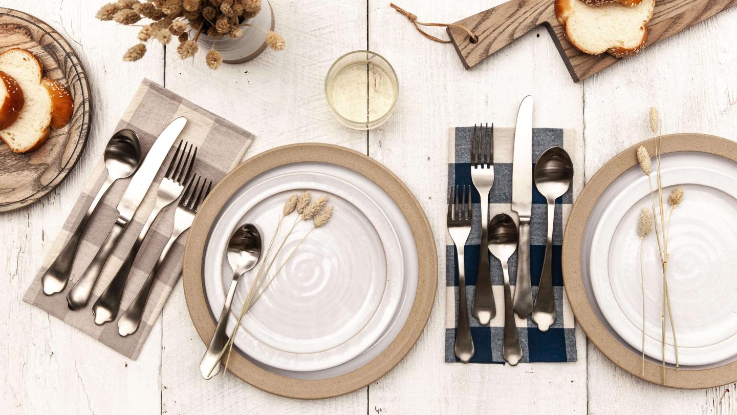 Tablesetting featuring Farmhouse Pottery