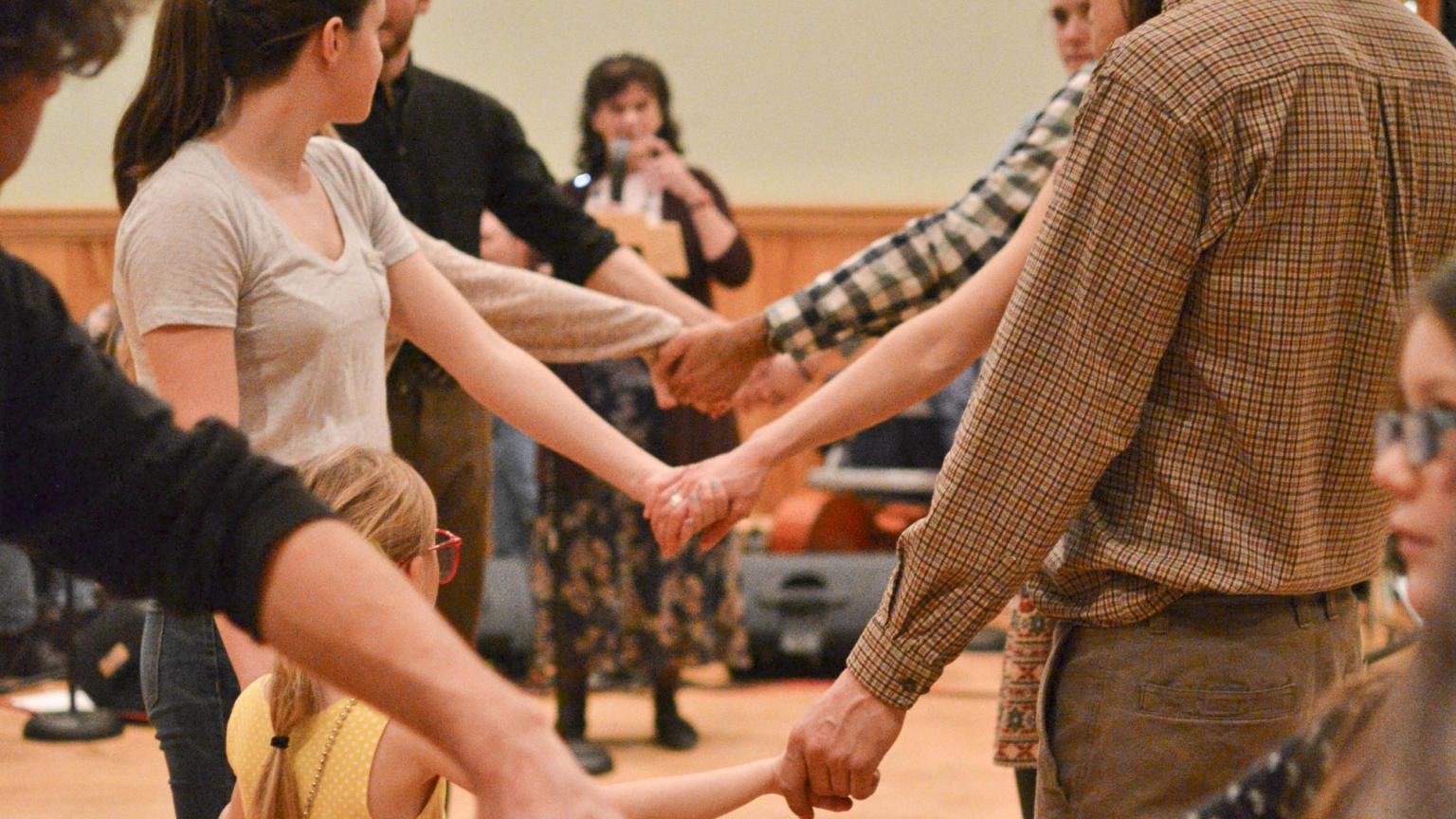 BarnArts Contra Dancing with teaching