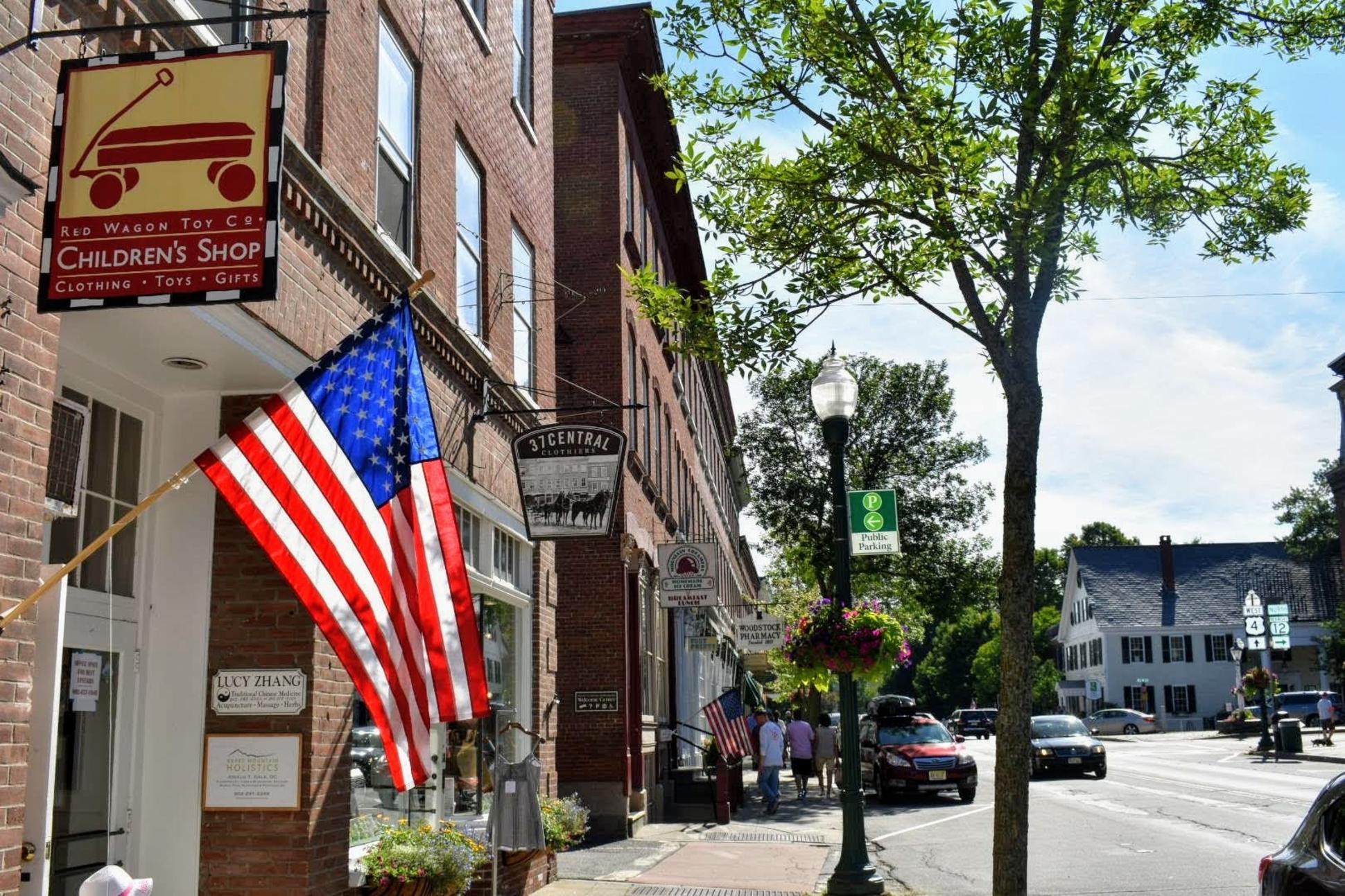 Woodstock Central St Shops