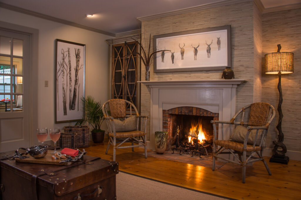 Guest Gathering Room