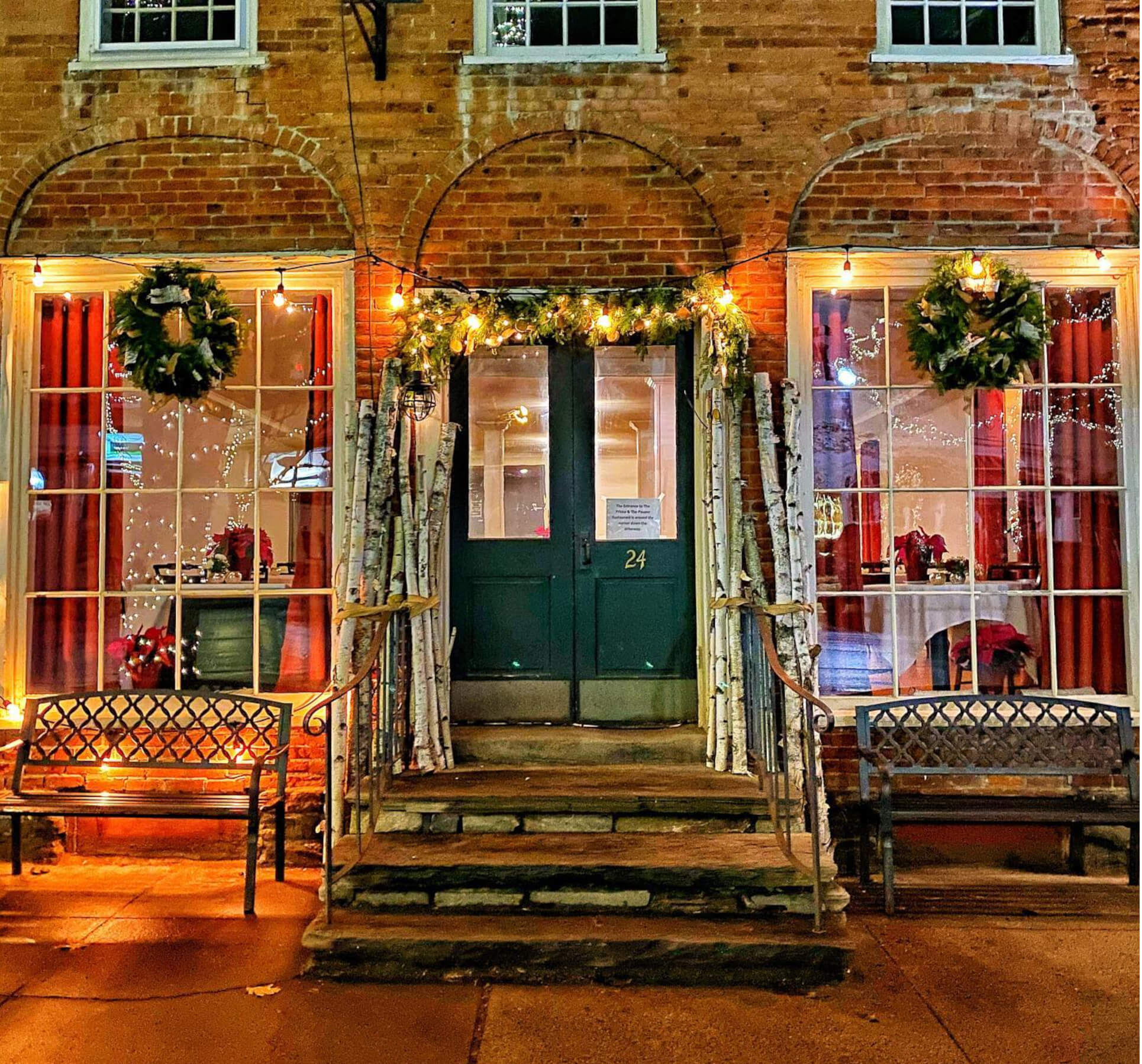 Prince & the Pauper Restaurant Wassail decor holiday