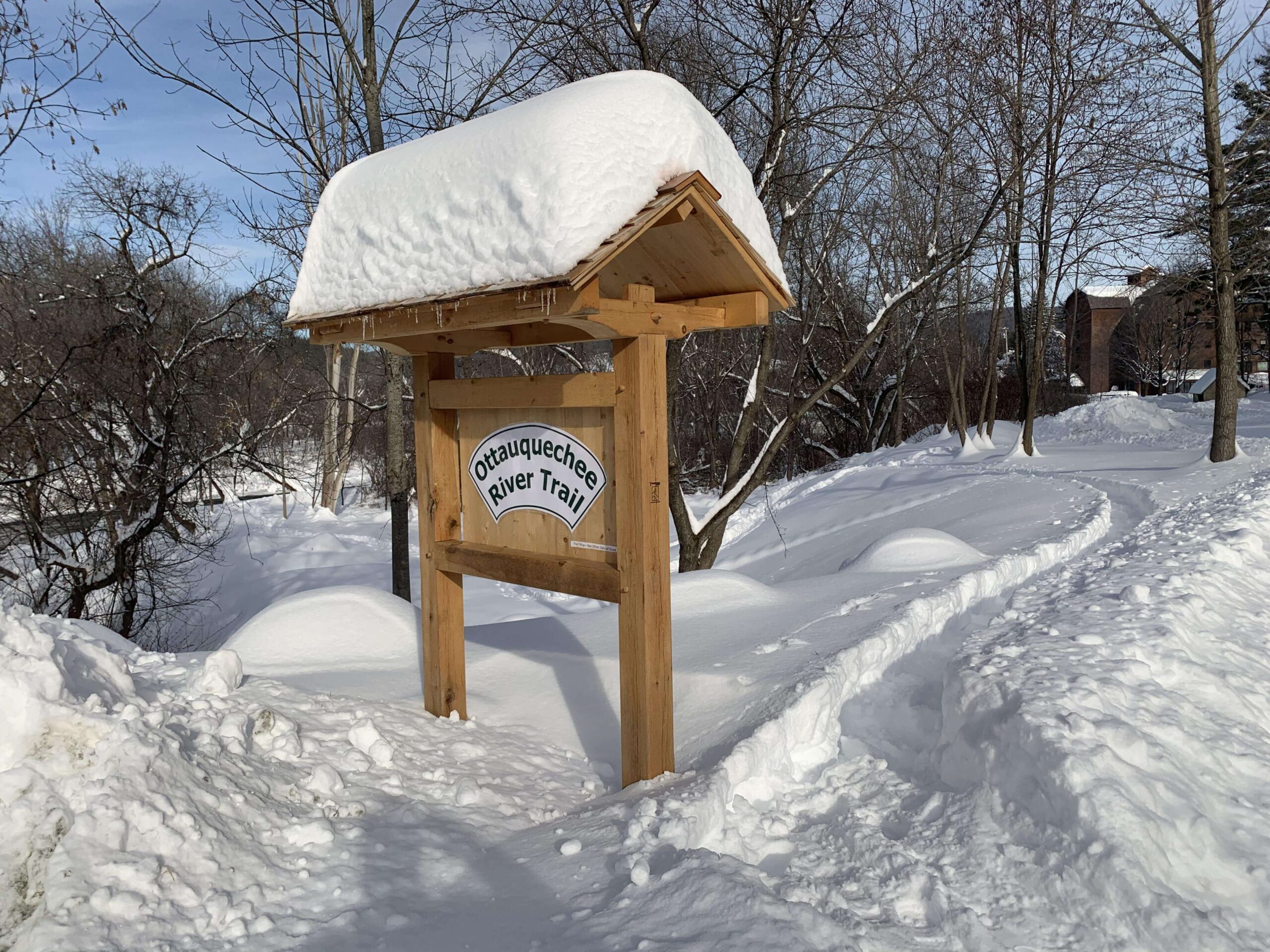 Kiosk Ottauqeuchee River Trail winter