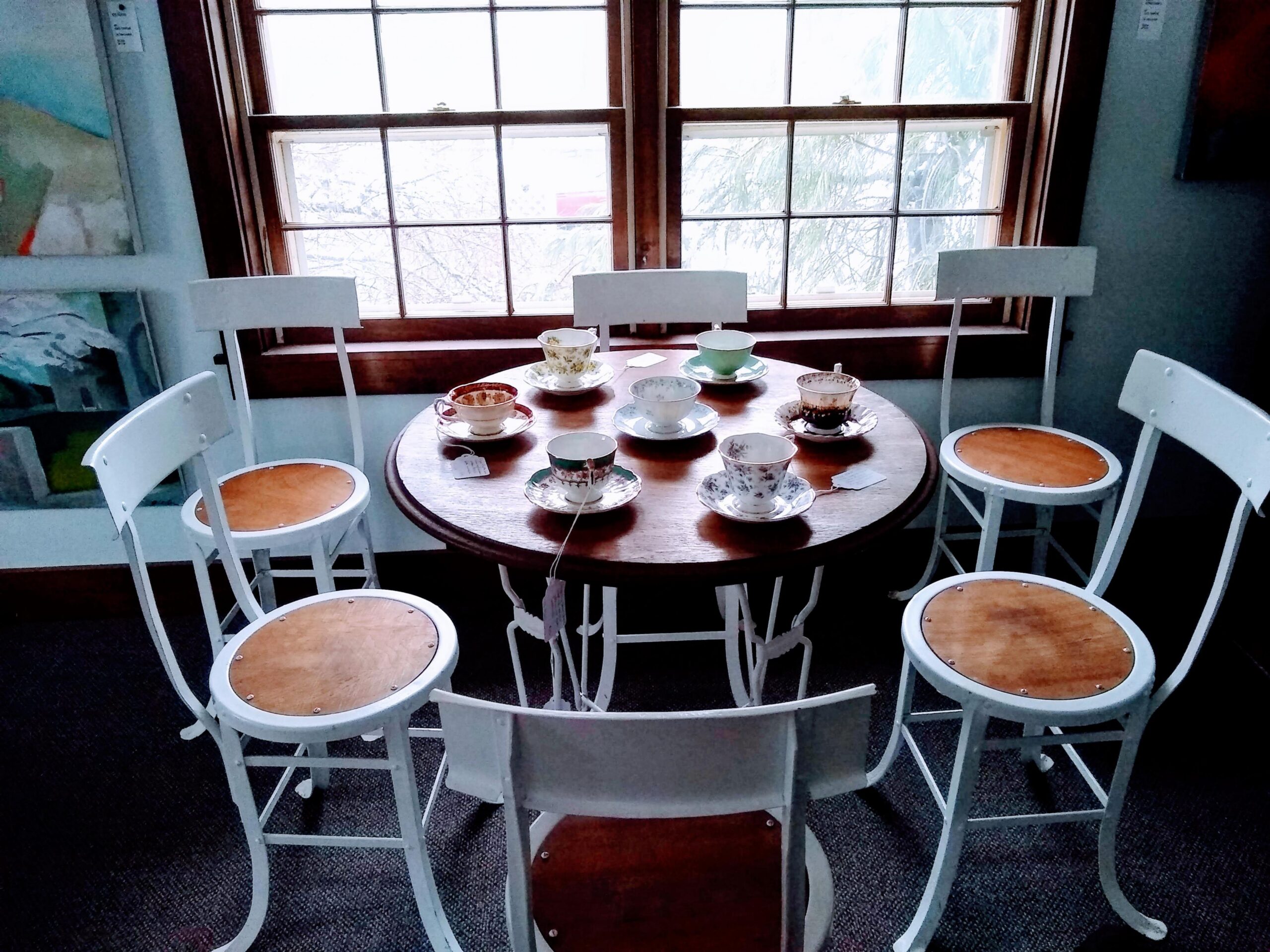 Wigren Barlow set for tea