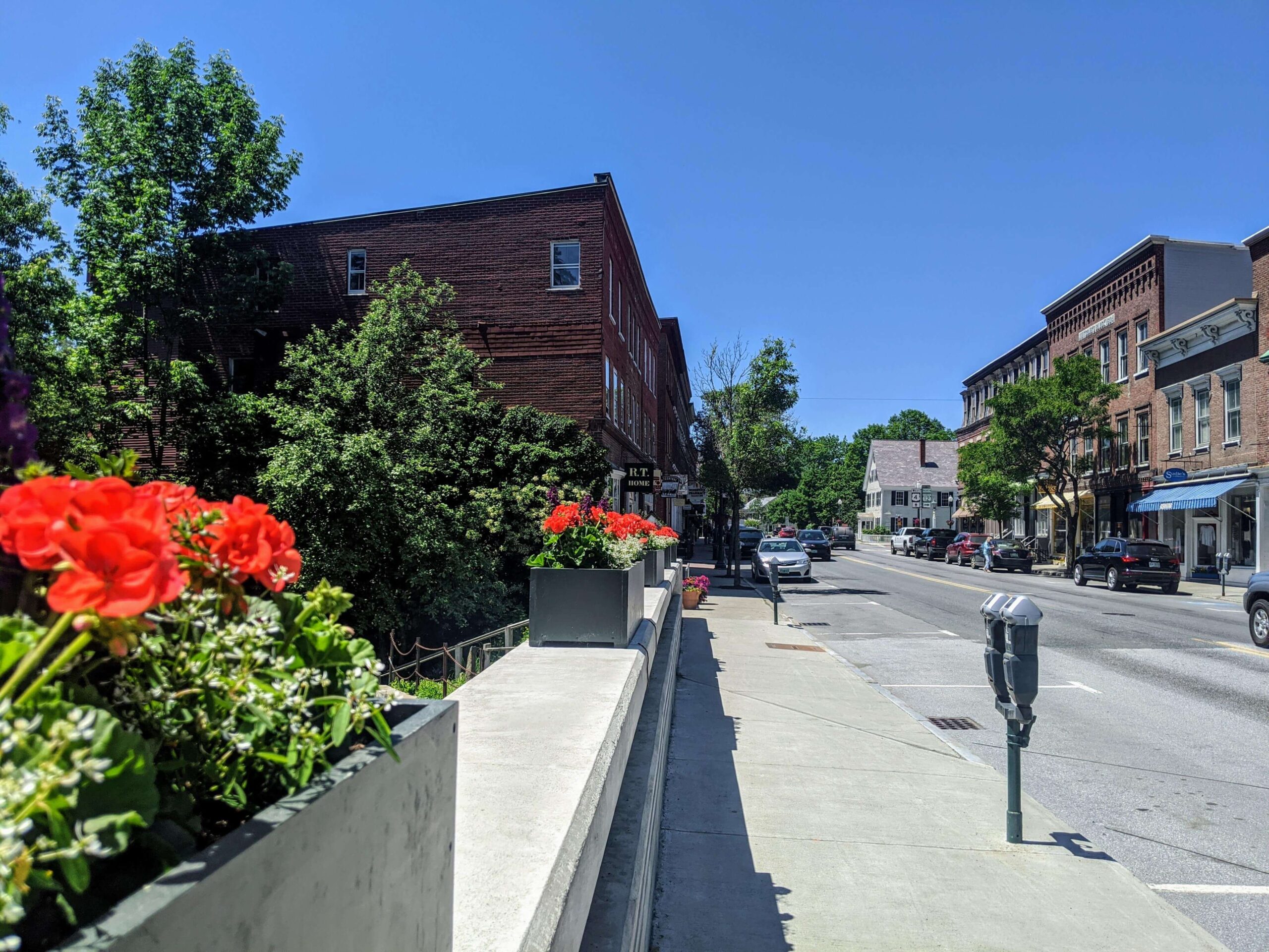 Teagle's landing bridge village shops summer