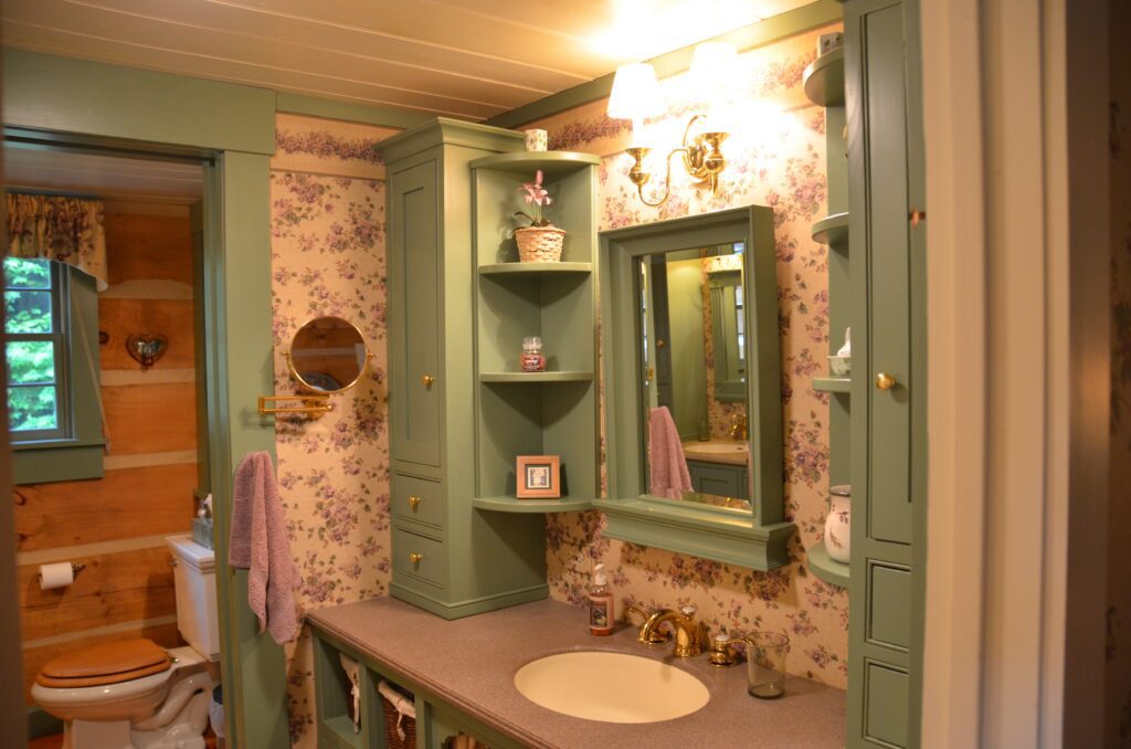 Master/downstairs bath