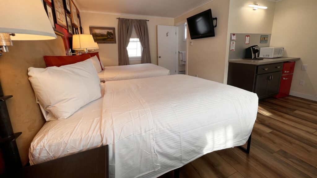 Standard Double-Bed Room