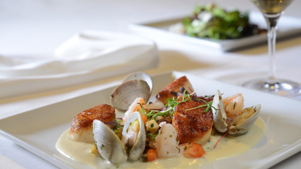 Red Rooster Dining Room at the Woodstock Inn & Resort