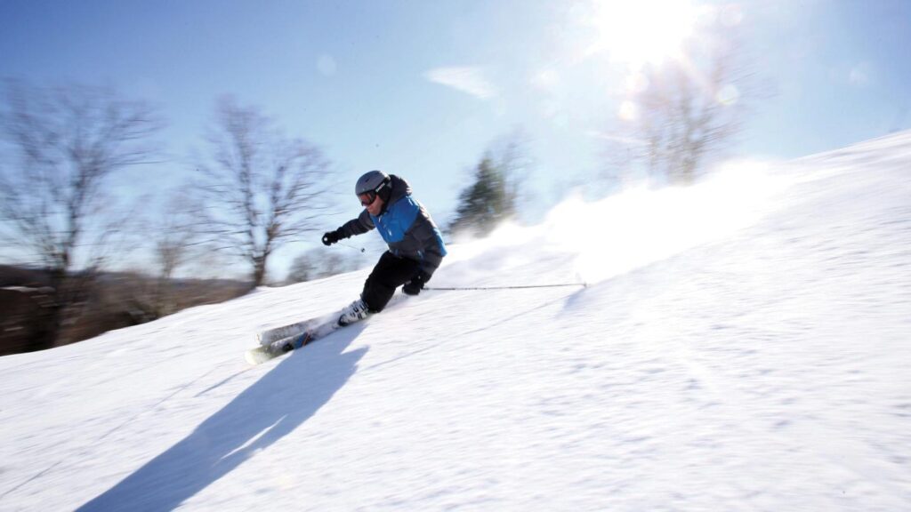 Skiing down the Face at Saskadena Six Ski Area