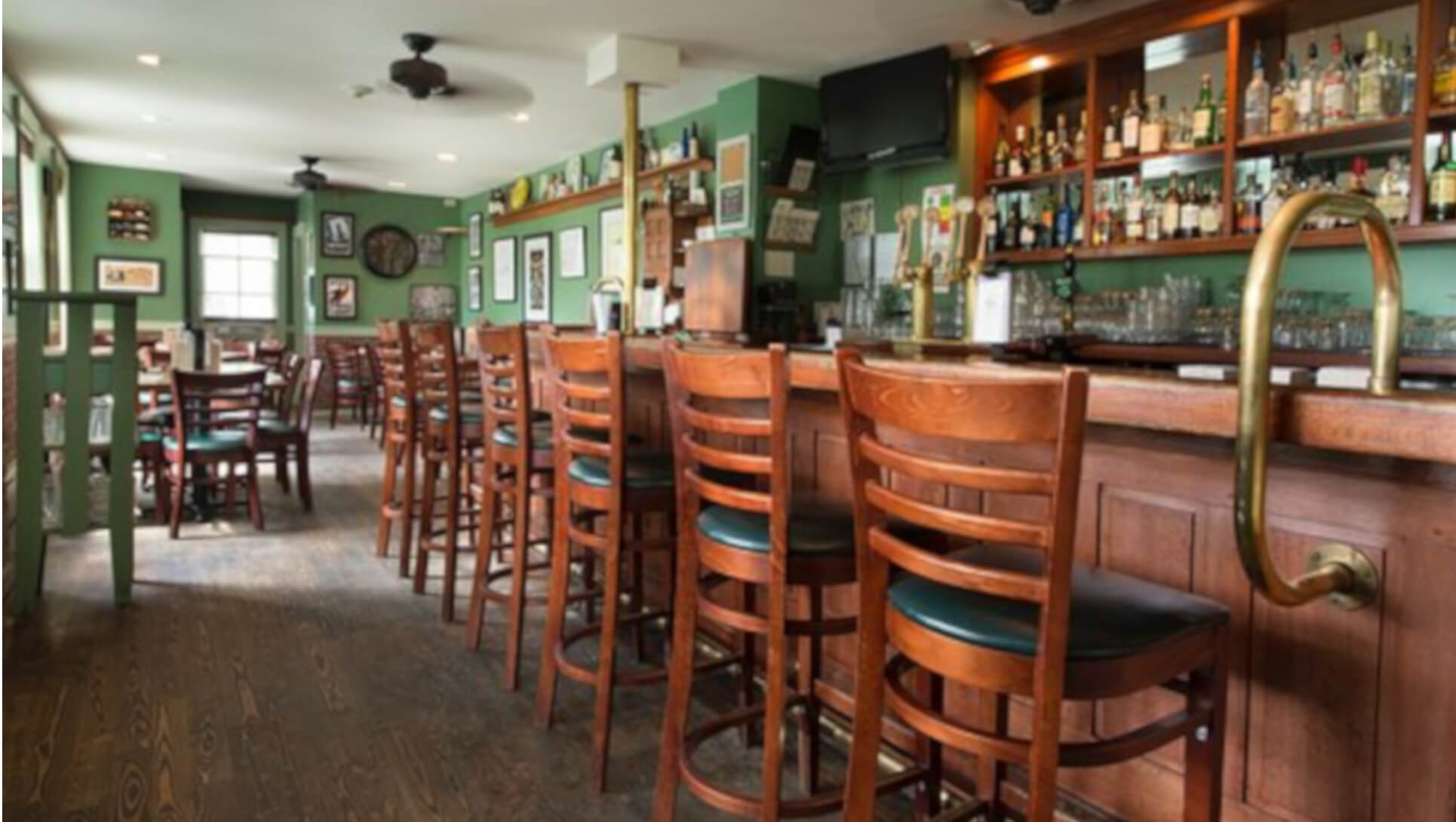 The interior of the Norwich Inn's Brewery