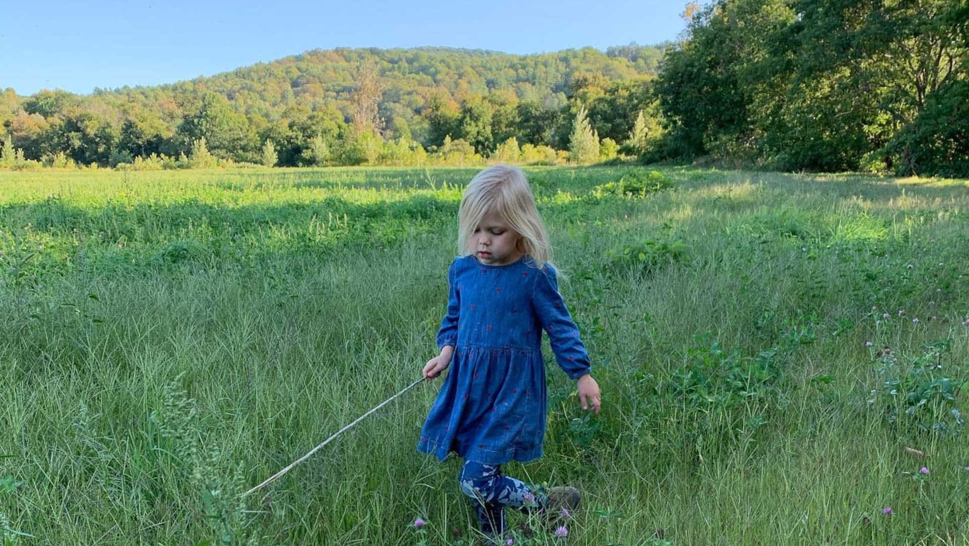 Mila Schmidtke walking