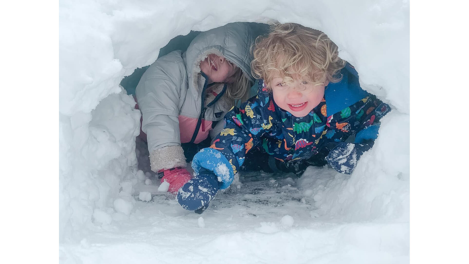 Schmidtke kids igloo winter